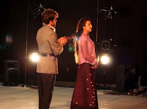 Mike Hughes and Alexandra Draghici as Dungarren and Violet